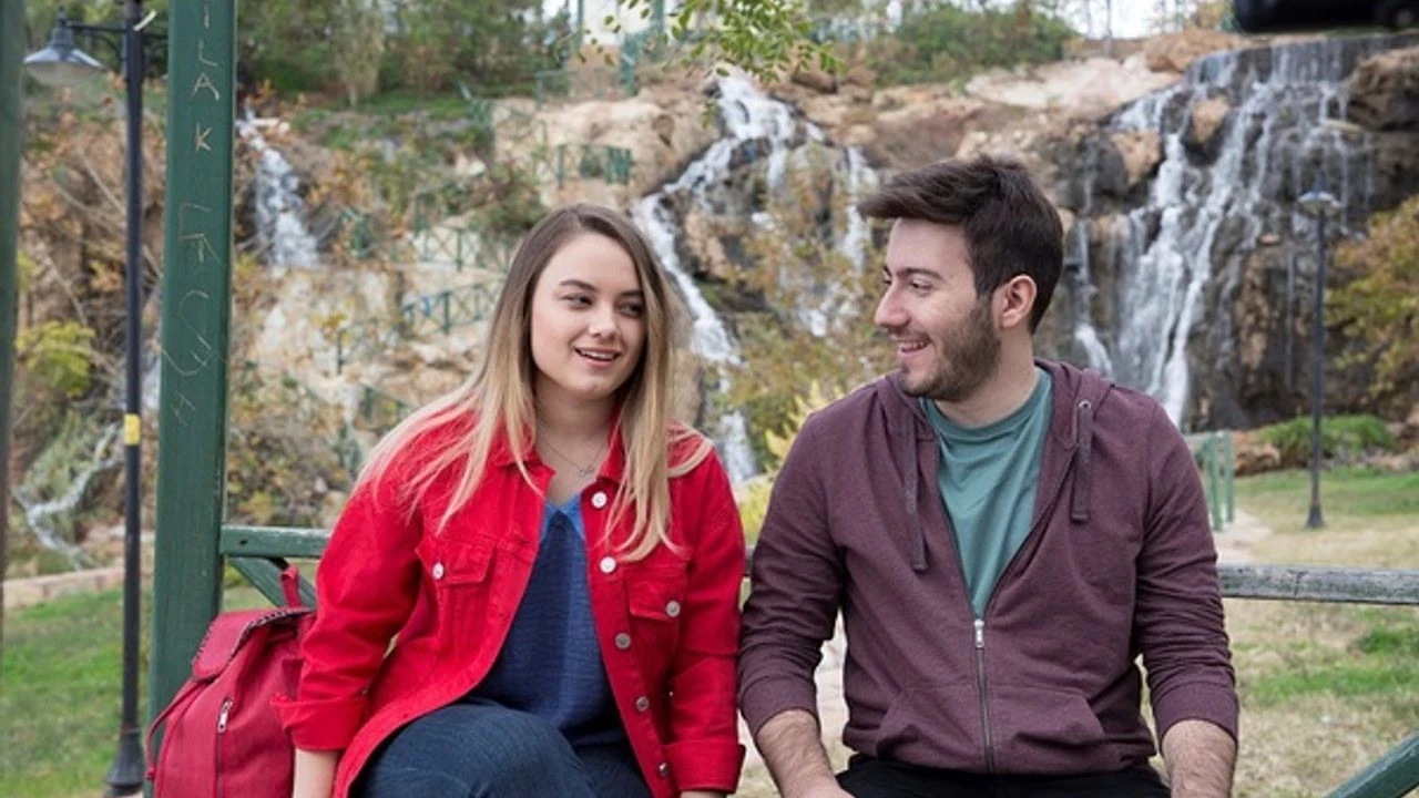 Eski sevgilisi Enes Batur’a dava açtı!
