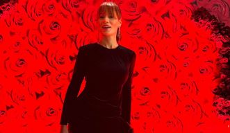 Kırmızı Halının Yıldızı: Ayça Varlıer Şıklığıyla Büyüledi