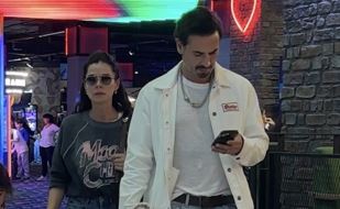 Özge Özpirinçci ve Burak Yamantürk Ailesiyle Keyifli Bir Gün Geçirdi