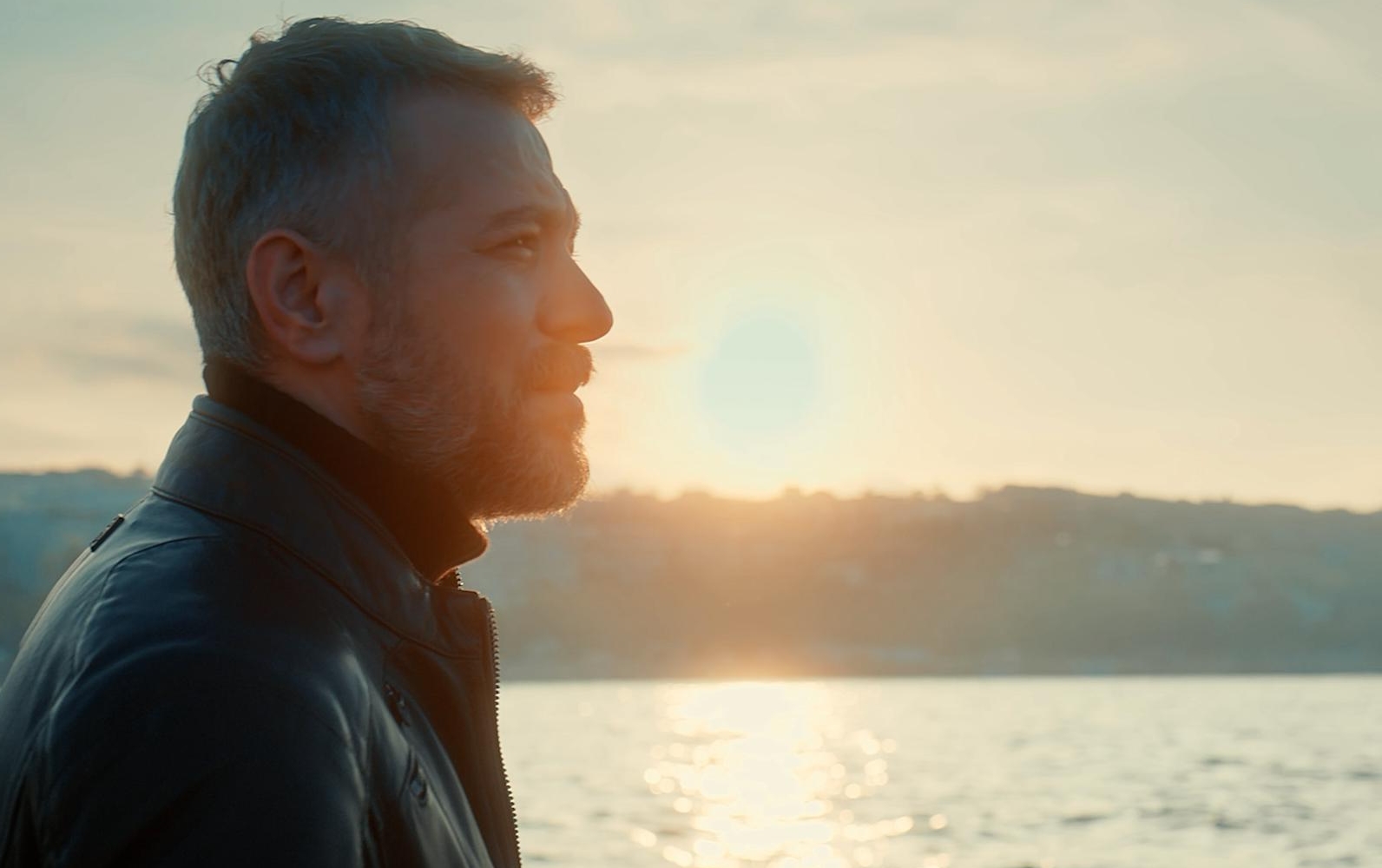 RESUL DİNDAR’DAN AŞK ŞARKISI…